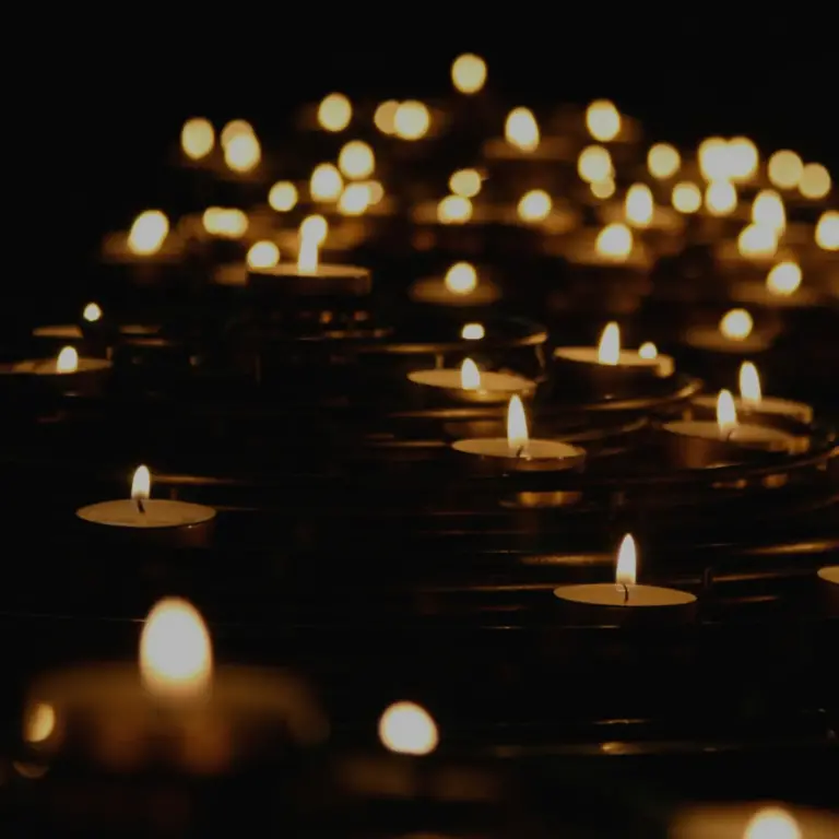 Candele in una chiesa